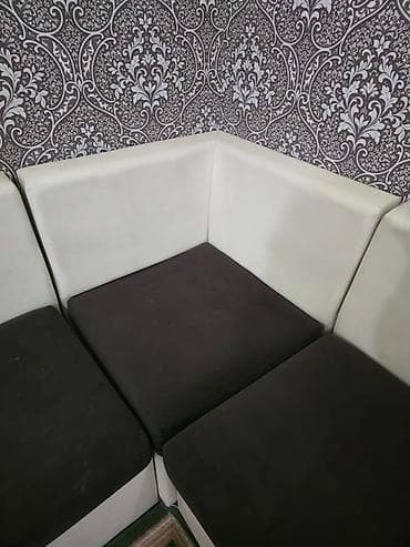 углов: Угловой диван, C подушками — 2