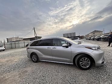 Продажа авто: Toyota Sienna: 2021 г., 2.5 л, Автомат, Гибрид, Минивэн — 2