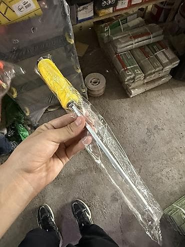 Отвёртка шлицевая (плоская) - Тип: шлиц/плоский наконечник - Длина