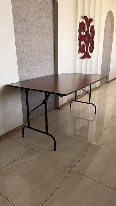 журнал стол: Складной походный стол, Б/у, Дерево, цвет - Коричневый — 1