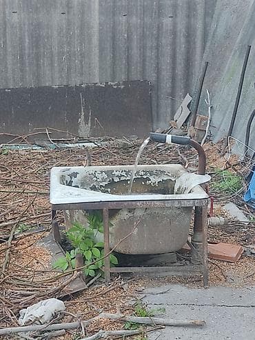 Продаётся частный дом с участком. - Двухэтажный дом из капитального at lalafo.kg Продаётся частный дом с участком. - Двухэтажный дом из капитального