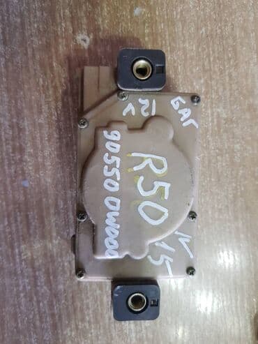 реечный домкрат: Замок багажника Nissan Б/у, Оригинал, Япония — 2