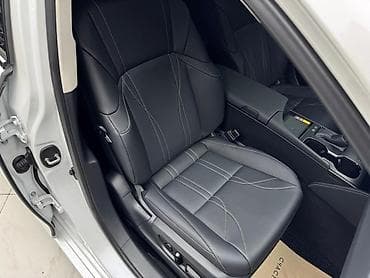 in car полики: Lexus ES: 2023 г., Гибрид, Седан — 8