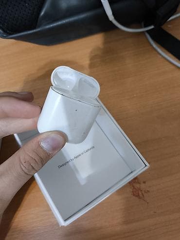 airpods m10: Apple AirPods без внутренних наушников чисто кейсы с коробкой но они — 2