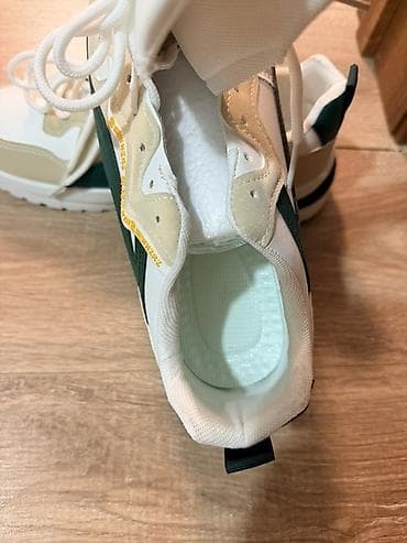 nike react: Продаю Кроссовки мужские повседневные. Размер 42. Самовывоз — 6