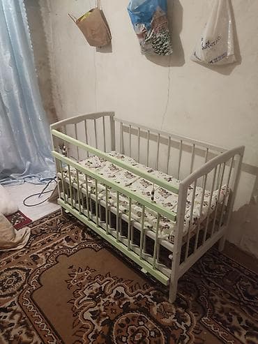 Детская кроватка классическая с маятниковым механизмом. - Материал at lalafo.kg Детская кроватка классическая с маятниковым механизмом. - Материал
