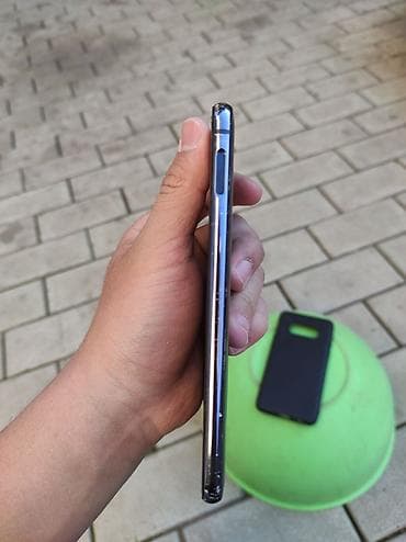 samsung c10: Samsung Galaxy S10e, Б/у, 128 ГБ, цвет - Черный, 2 SIM — 4