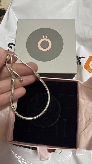 Браслет-основа Pandora Moments из серебра ( 925 пробы) с универсальным