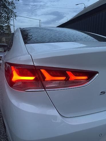 prius v: Hyundai Sonata: 2019 г., Автомат, Бензин, Седан — 8