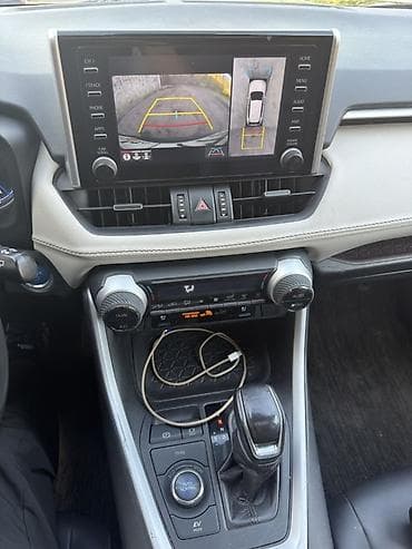 rexton 2020: Toyota RAV4: 2021 г., 2.5 л, Вариатор, Гибрид, Кроссовер — 9