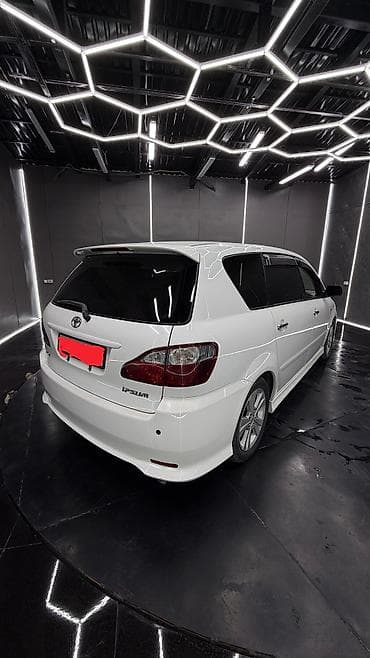 Toyota Ipsum: 2003 г., 2.4 л, Автомат, Бензин, Минивэн — 5
