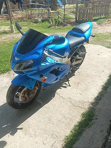 Спортбайк Kawasaki, 900 куб. см, Бензин, Взрослый, Б/у at lalafo.kg Спортбайк Kawasaki, 900 куб. см, Бензин, Взрослый, Б/у