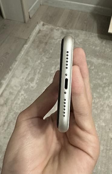 iphone 8 pro max: IPhone 11, Б/у, 128 ГБ, Белый, Чехол, 70 % — 9