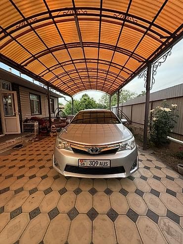 Toyota Camry: 2012 г., 2.5 л, Автомат, Гибрид, Седан