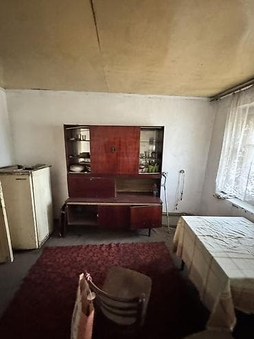 семья: 🏡 Продаётся полдома с земельным участком 3,40 сотки 📍 Район: Фучика / — 4