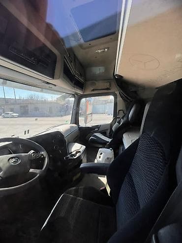actros: Грузовик, Б/у — 5