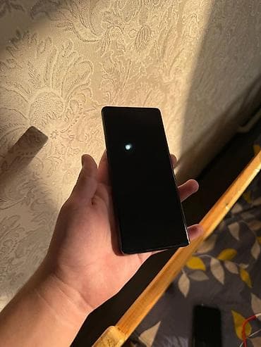 OnePlus 11, Б/у, 256 ГБ, цвет - Черный, 2 SIM