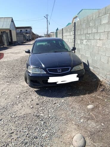 Honda Accord: 2001 г., 1.8 л, Механика, Бензин, Хэтчбэк