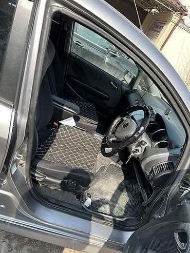 mersedes sprinter: Honda Fit: 2003 г., 1.5 л, Вариатор, Бензин, Хэтчбэк — 7