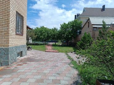 дома в жалал абаде: 300 кв. м, 5 бөлмө, Евроремонт, Кондиционер, Унаа токтотуучу жай — 20