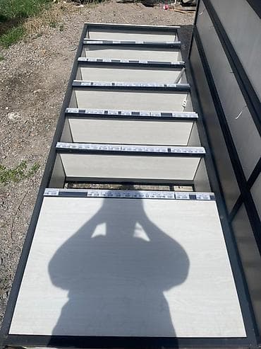 solutions third edition: Книжный шкаф, Б/у, ЛДСП — 3