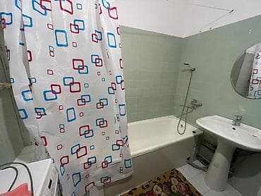red centr: 3 комнаты, 75 м², Сталинка, 1 этаж — 8