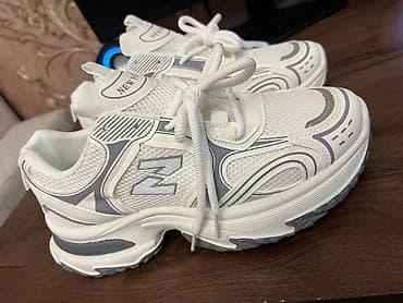 shoes: Новая.42-размер. Толстая подошва которая увеличивает рост при ношении — 8