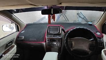 Toyota Gaia: 2001 г., 2 л, Автомат, Бензин, Минивэн