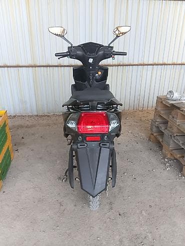 колесо на мотороллер: Скутер/мопед, городской класс, цвет черный. Основные особенности: - — 2