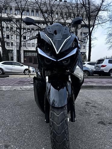 Скутеры: Скутер городской, спортивный дизайн, черный цвет. Основные — 6