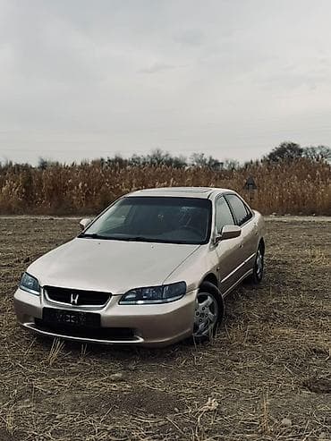 Honda Accord: 2004 г., Седан — 4