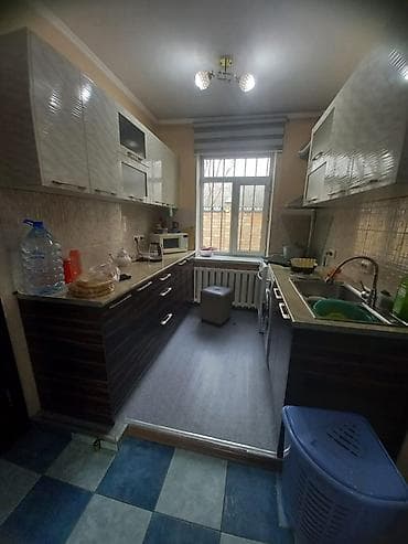 Үйлөрдү сатуу: 100 м², 4 бөлмө, Жылытылган, Жылуу пол, Брондолгон эшиктер — 2