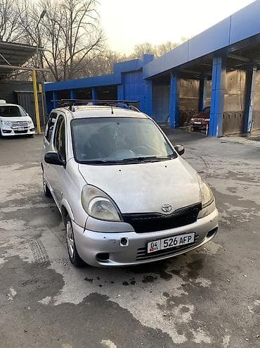 lada 4x4: Toyota Yaris Verso: 2003 г., 1.3 л, Механика, Бензин, Минивэн — 8