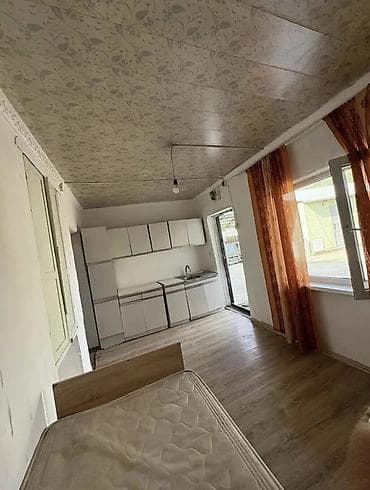 боконбаева правда: 45 м², 3 комнаты, Утепленный, Забор, огорожен — 8
