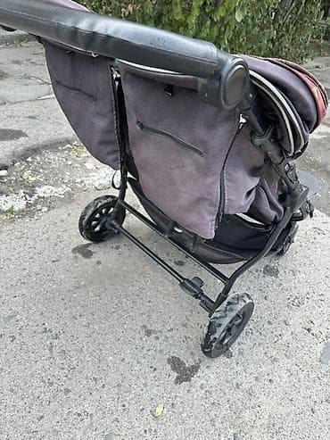 twin kids: Детская коляска для двоих - Подходит для прогулок с близнецами или — 4