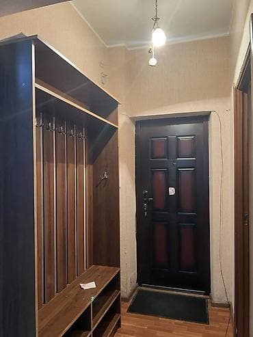 сдаю кв улан 2: Улан мкр Сдается 2-х ком квартира Серия: 106 Этаж: 8/10 С мебелью — 10