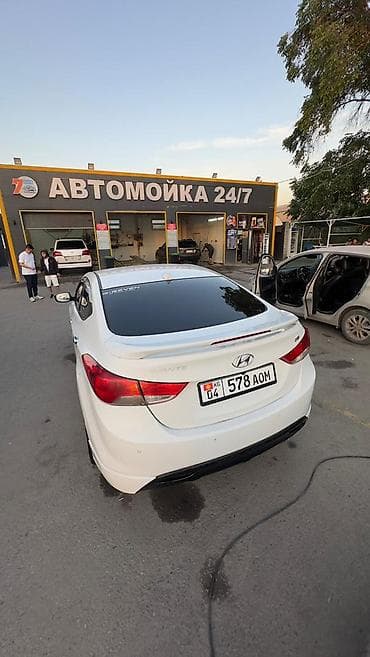 2011: Hyundai Elantra: 2011 г., 2.5 л, Автомат, Бензин, Седан — 8