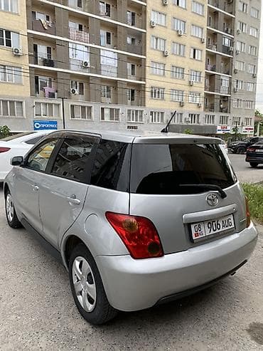 Toyota Ist: 2004 г., 1.3 л, Автомат, Бензин, Хэтчбэк — 3
