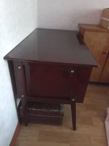 Письменный стол, Б/у at lalafo.kg Письменный стол, Б/у