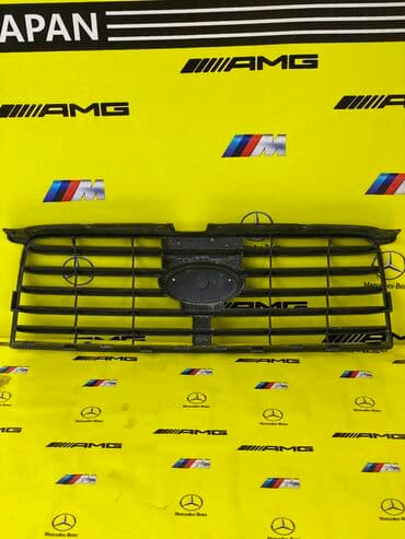 коробка на форестер: Решетка радиатора Subaru Оригинал — 2