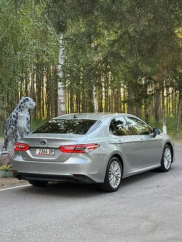 Продажа авто: Toyota Camry: 2020 г., 2.5 л, Автомат, Гибрид, Седан — 2