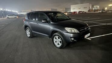 Toyota RAV4: 2010 г., 2 л, Автомат, Бензин, Кроссовер