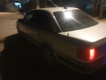 домкрат авто: Audi 100: 1990 г., 2.3 л, Механика, Седан — 3