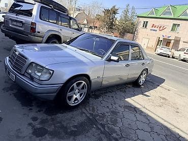 Mercedes-Benz W124: 1994 г., Седан