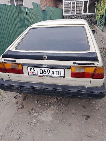 заслонка 124: Volkswagen Passat: 1986 г., 1.6 л, Механика, Бензин, Хэтчбэк — 7
