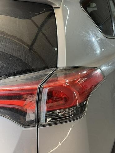 led h1: Задние фонарь( правый) на крыле для кроссовера Toyota RAV4 2018 год — 3