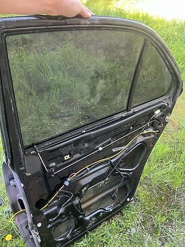 машны: Дверь Задняя правая Mercedes-Benz — 2