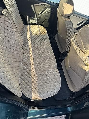 Продажа авто: Volkswagen Golf: 1995 г., 1.6 л, Механика, Бензин, Хэтчбэк — 7