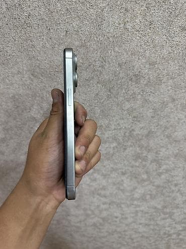 айфон кридит: IPhone 15 Pro Max, Б/у, 256 ГБ, Серебристый, Защитное стекло, Чехол, 87 % — 3