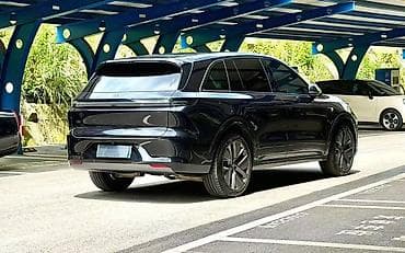 byd e9: Lixiang L6: 2025 г., 2 л, Автомат, Гибрид, Кроссовер — 4